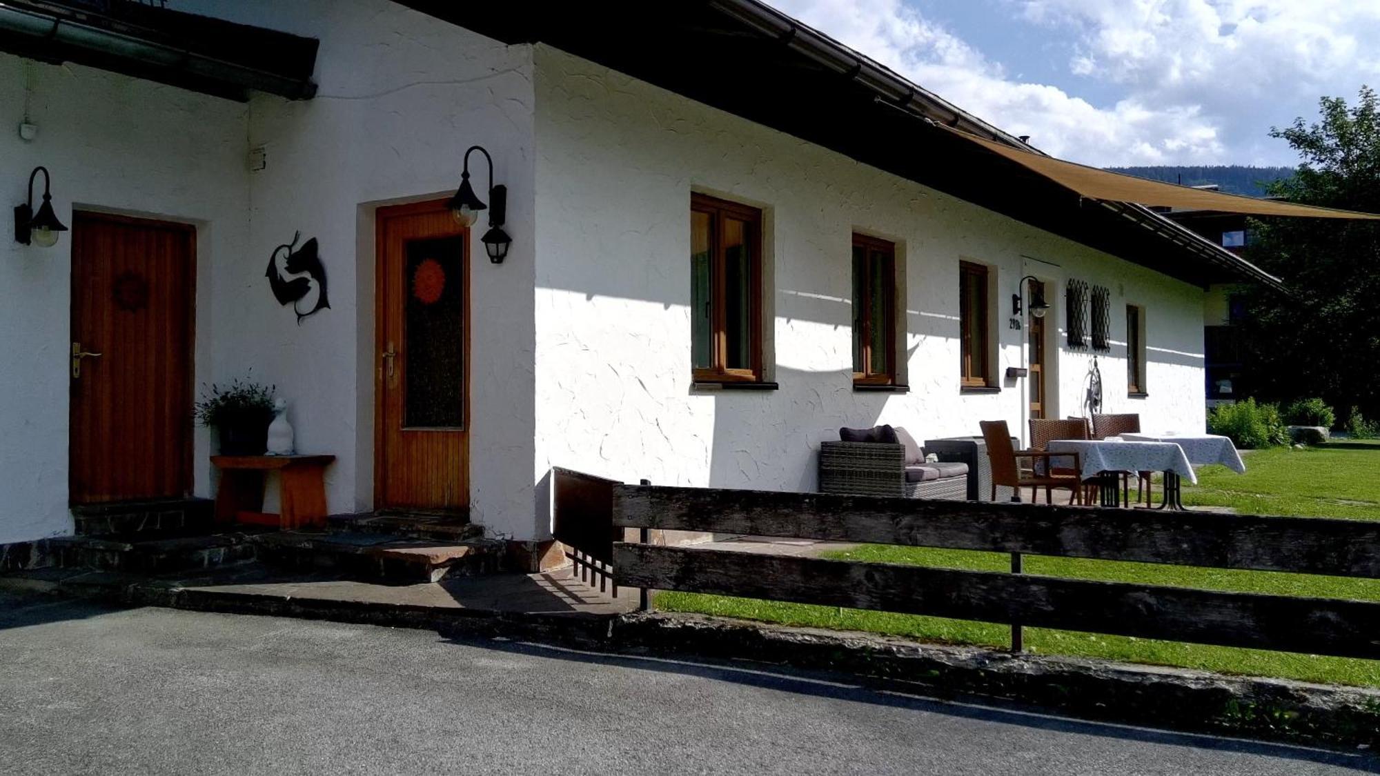 Forellenhof Appartements & Grossmutters Bungalow Лойташ Экстерьер фото